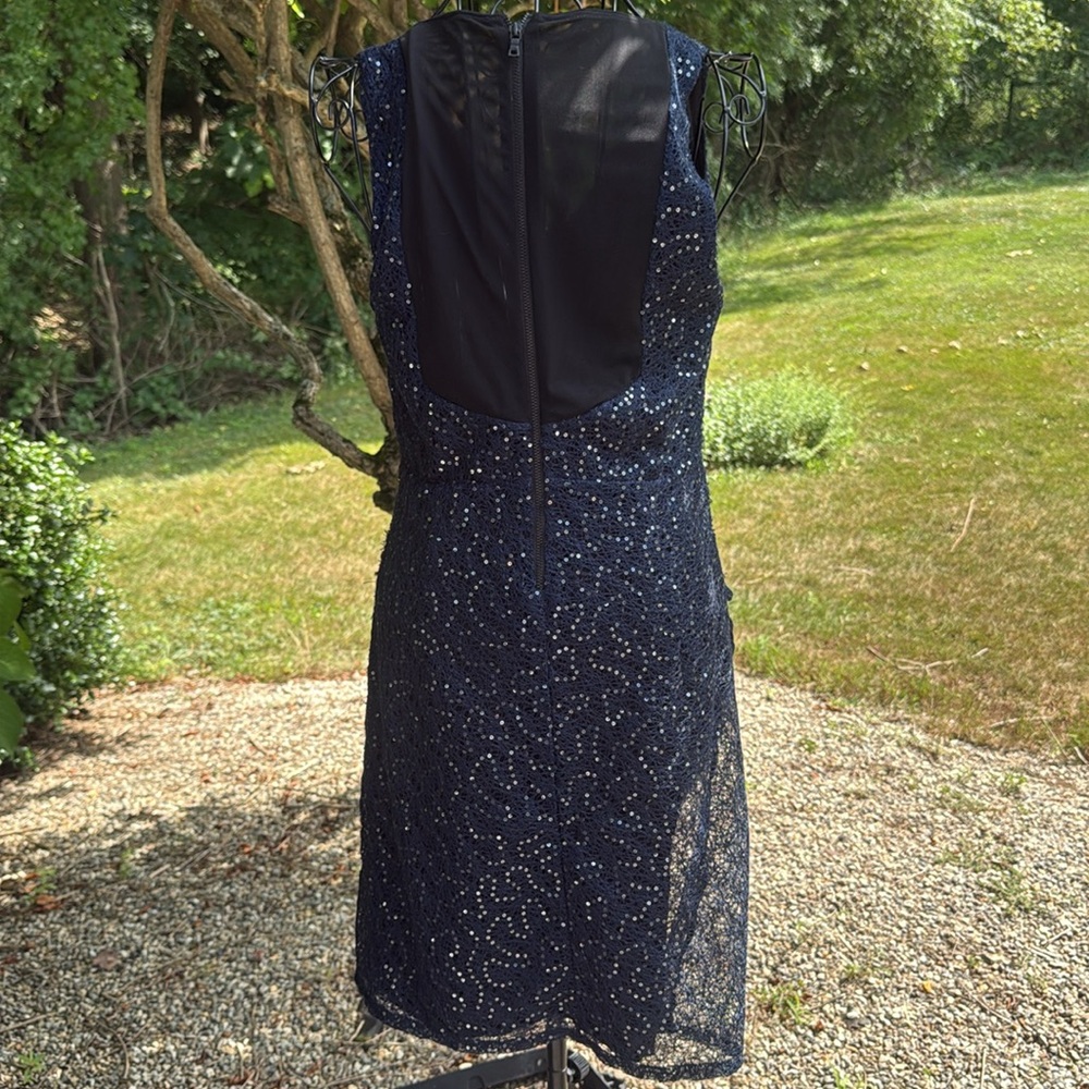 Alice + and Olivia Navy sequin RUCHED side cocktail dress - Picture 5 of 7